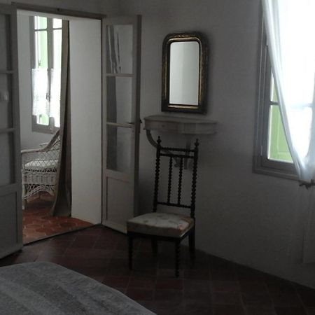 Le Presbytere Bed & Breakfast Rivesaltes Phòng bức ảnh