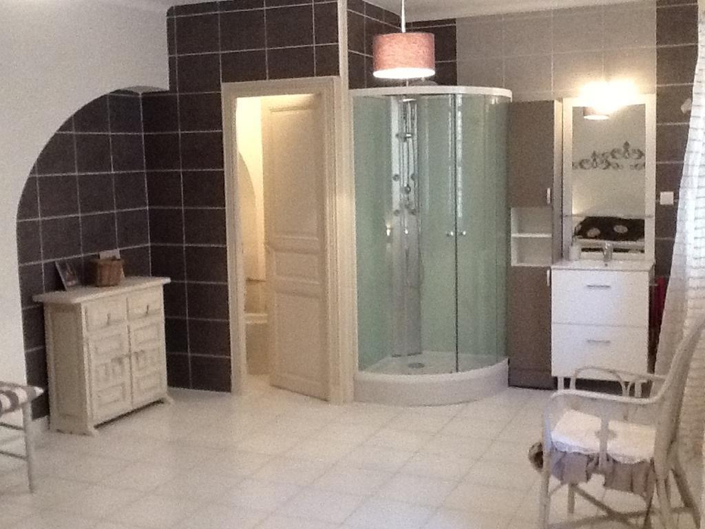Le Presbytere Bed & Breakfast Rivesaltes Phòng bức ảnh